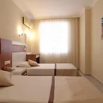 Perle Apart 3*