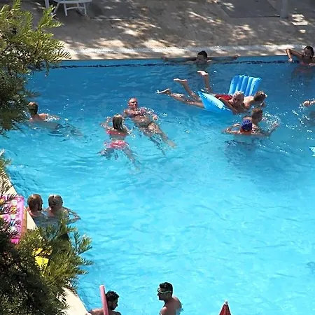 Perle Hotel 3*